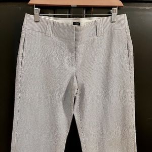 JCrew Seersucker Trousers in blue. Size 6, City Fit.